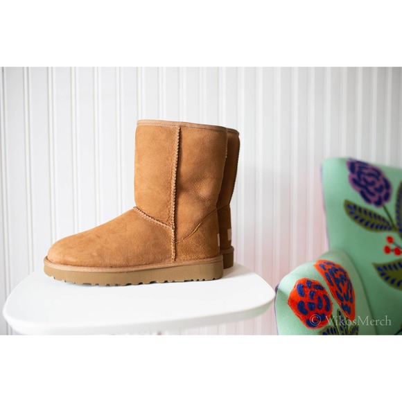 UGG Shoes - UGG Classic Short II Boots Women's 8 NEW